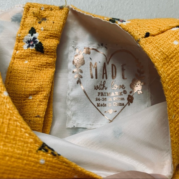 Cute mustard colour toddler dress 24-36 months with floral accents - Picture 4 of 7